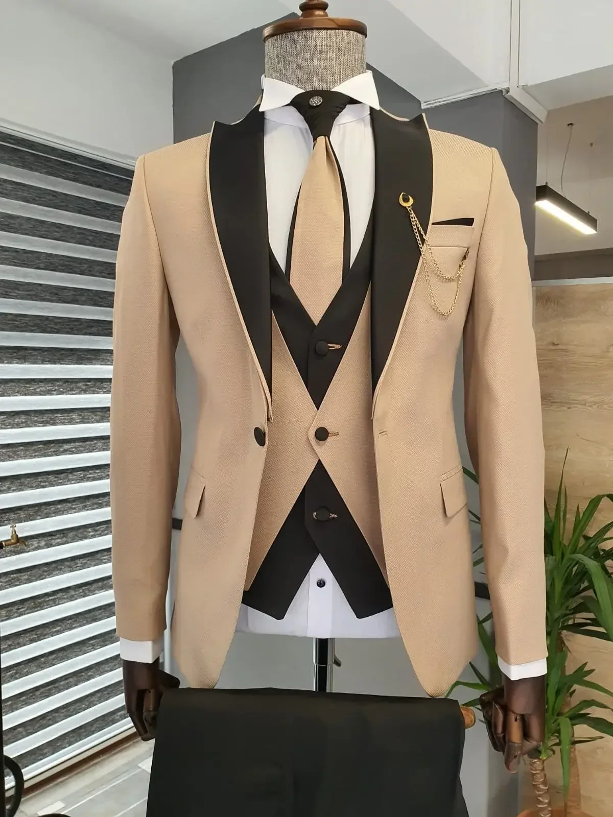 Slim Fit Blazer Men - シャンパンジャケット ブラックパンツ イギリス メンズスーツ フォーマル ウェディング