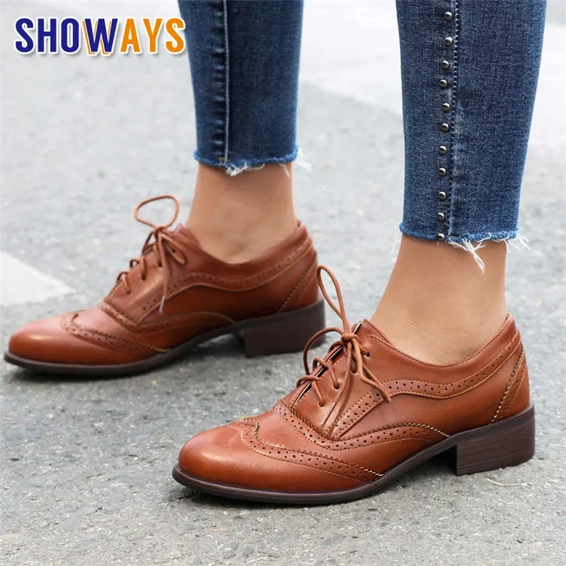 Oxford Shoes Brogue - 英国風フラットシューズ レディース オックスフォード ミドルスクエアヒール ホワイト ブラウン