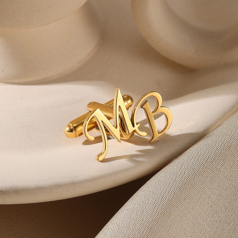 Men'S Fashion Gold Chain - カスタマイズされた頭文字カフス男性用ゴールドカラーステンレス鋼名カフス新郎シャツ着用ウェディングジュエリーギフト