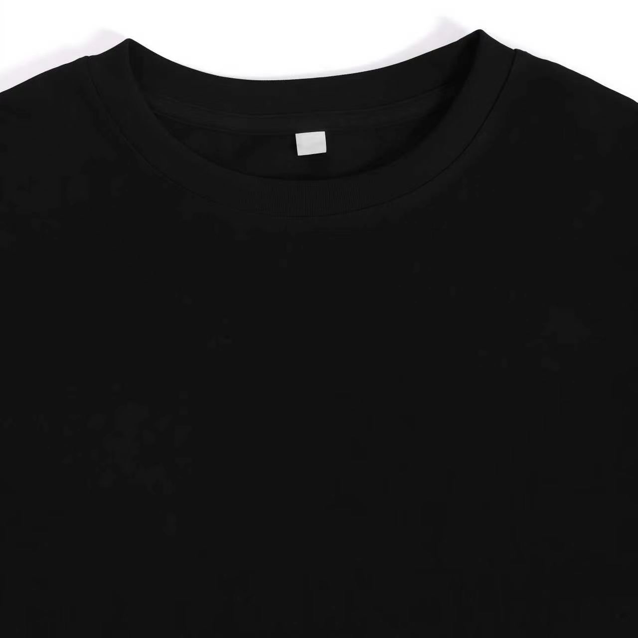 面白い敬礼をする英国の青い猫のグラフィックTシャツ、男女兼用 - Graphic Tee Oversized のレビューと価格