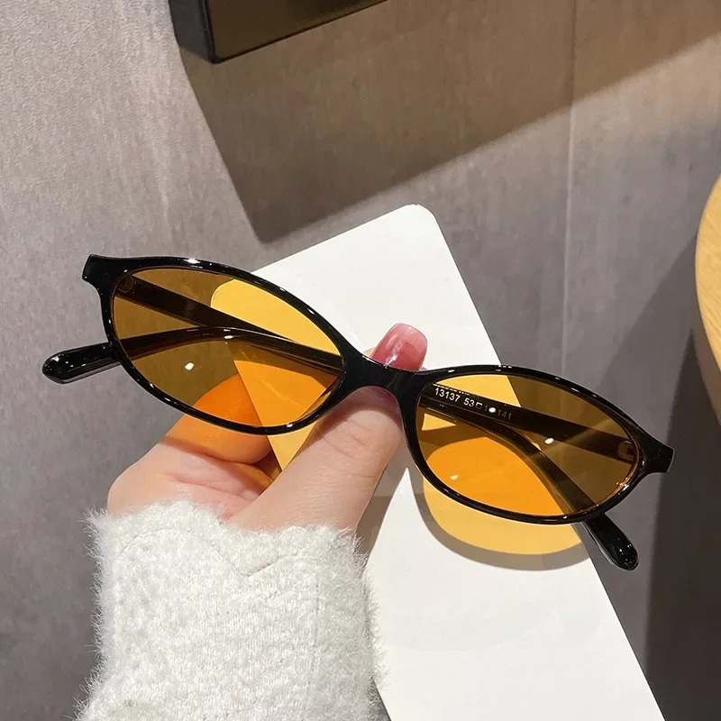 ニューレトロセクシーキャットアイサングラス男女兼用ヴィンテー - Men'S Fashion Glasses のレビューと価格