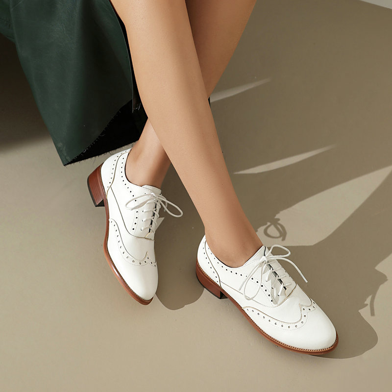 ブローグオックスフォードシューズ レディース レースアップ  - Oxford Shoes Brogue のレビューと価格