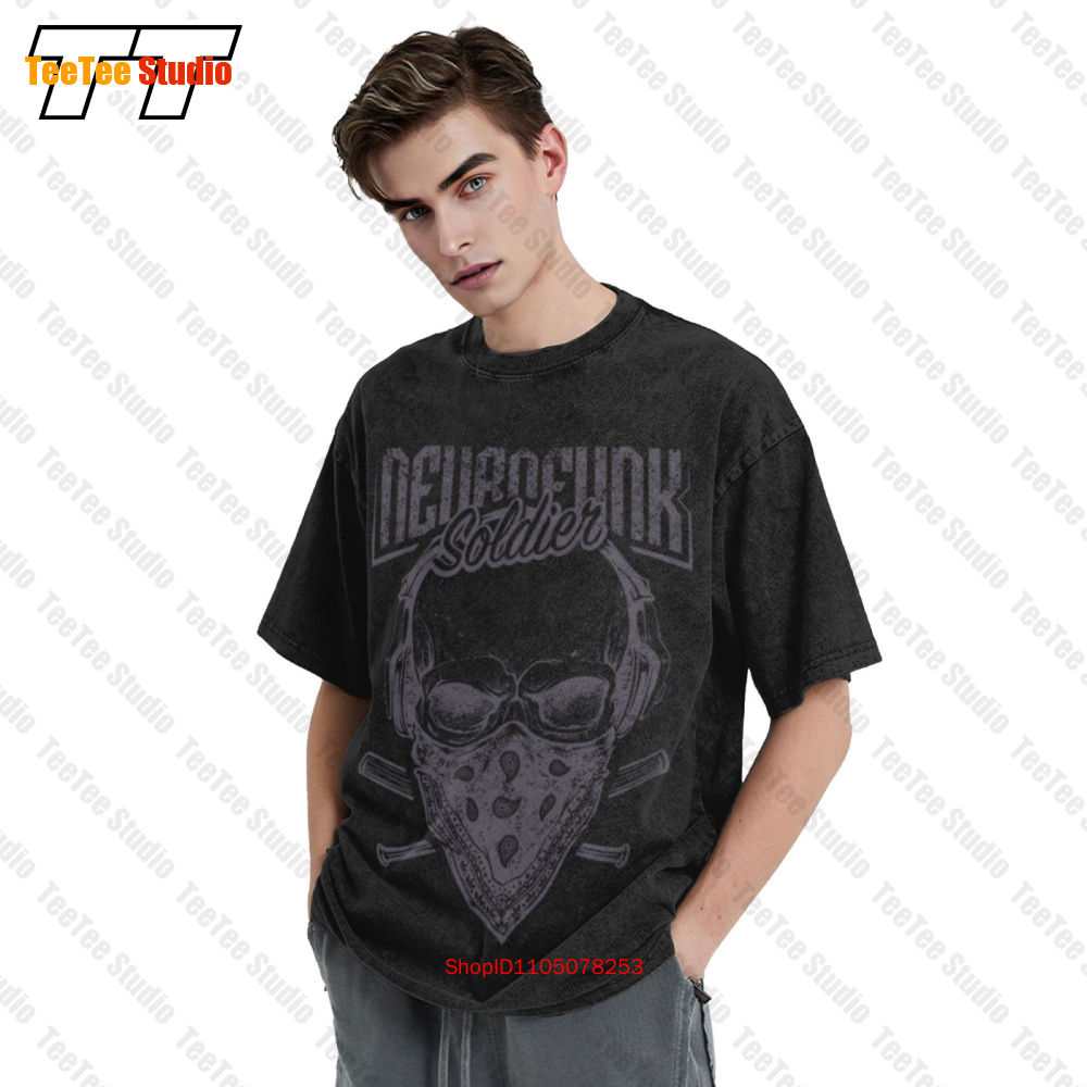 ニューロファンク ソルジャー グラフィック デザイン ヴィン - Graphic Tee Oversized のレビューと価格