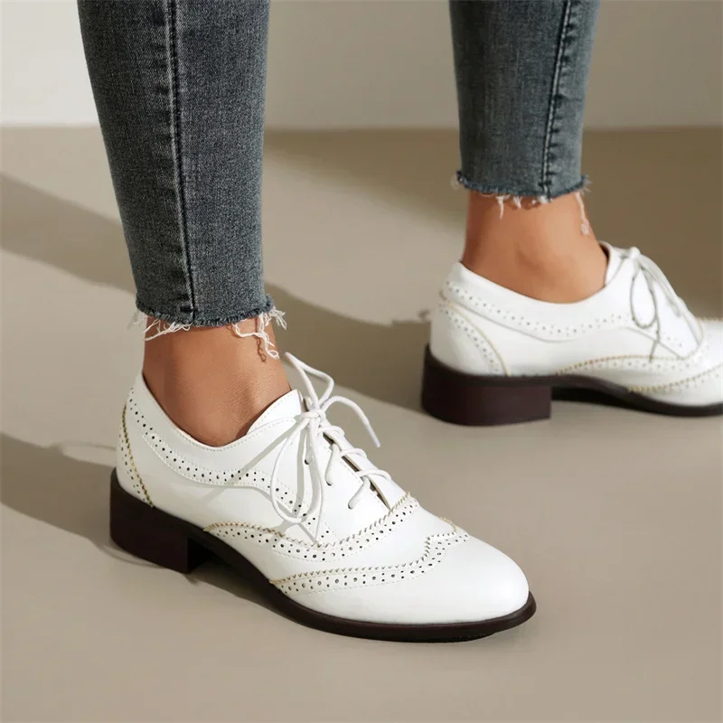 英国風フラットシューズ レディース オックスフォード ミドル - Oxford Shoes Brogue のレビューと価格